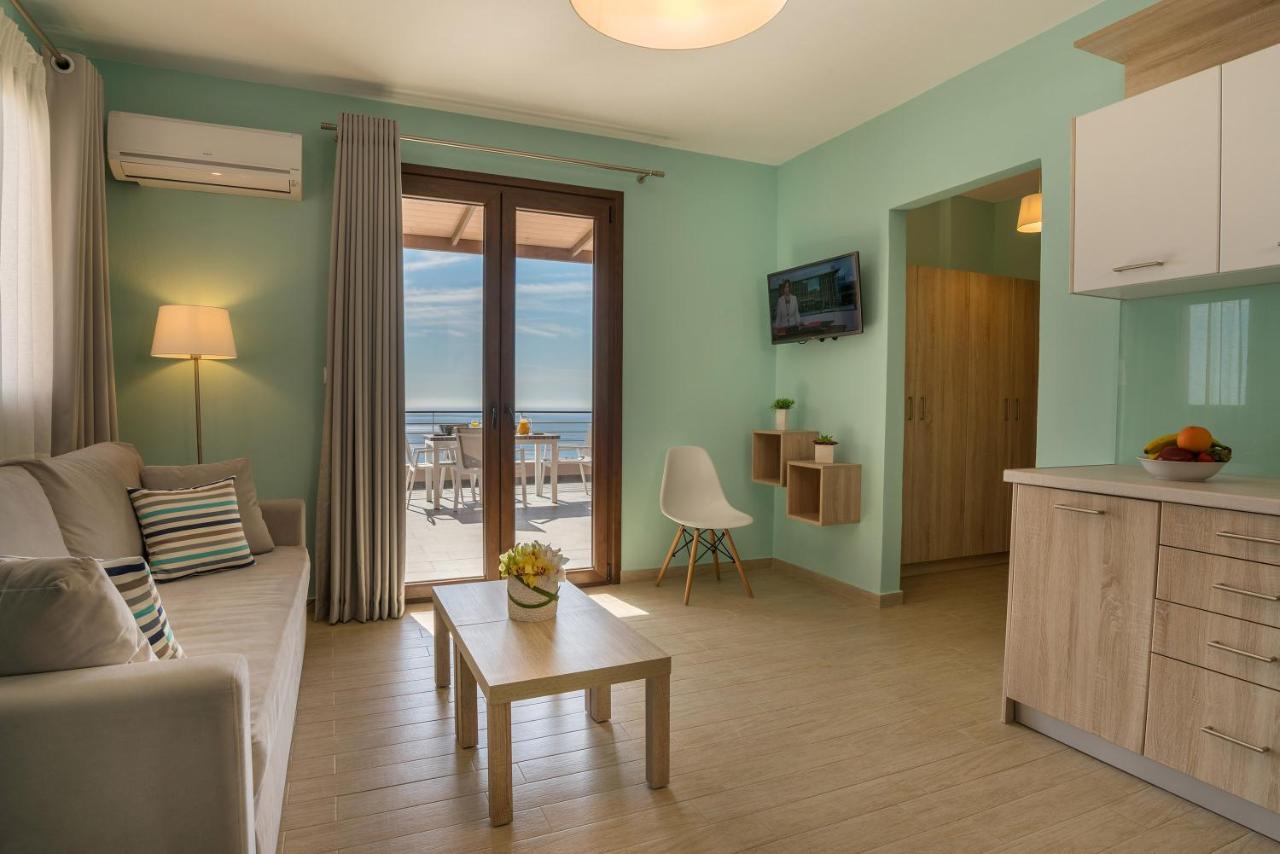Stella In The Village Suites Plakiász Kültér fotó
